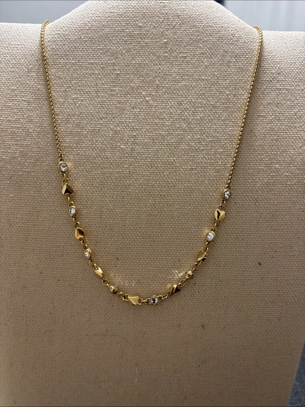 Michael Kors Elegant Gold-Tone Crystal Accent Women's Necklace. Adjustable - Picture 1 of 4